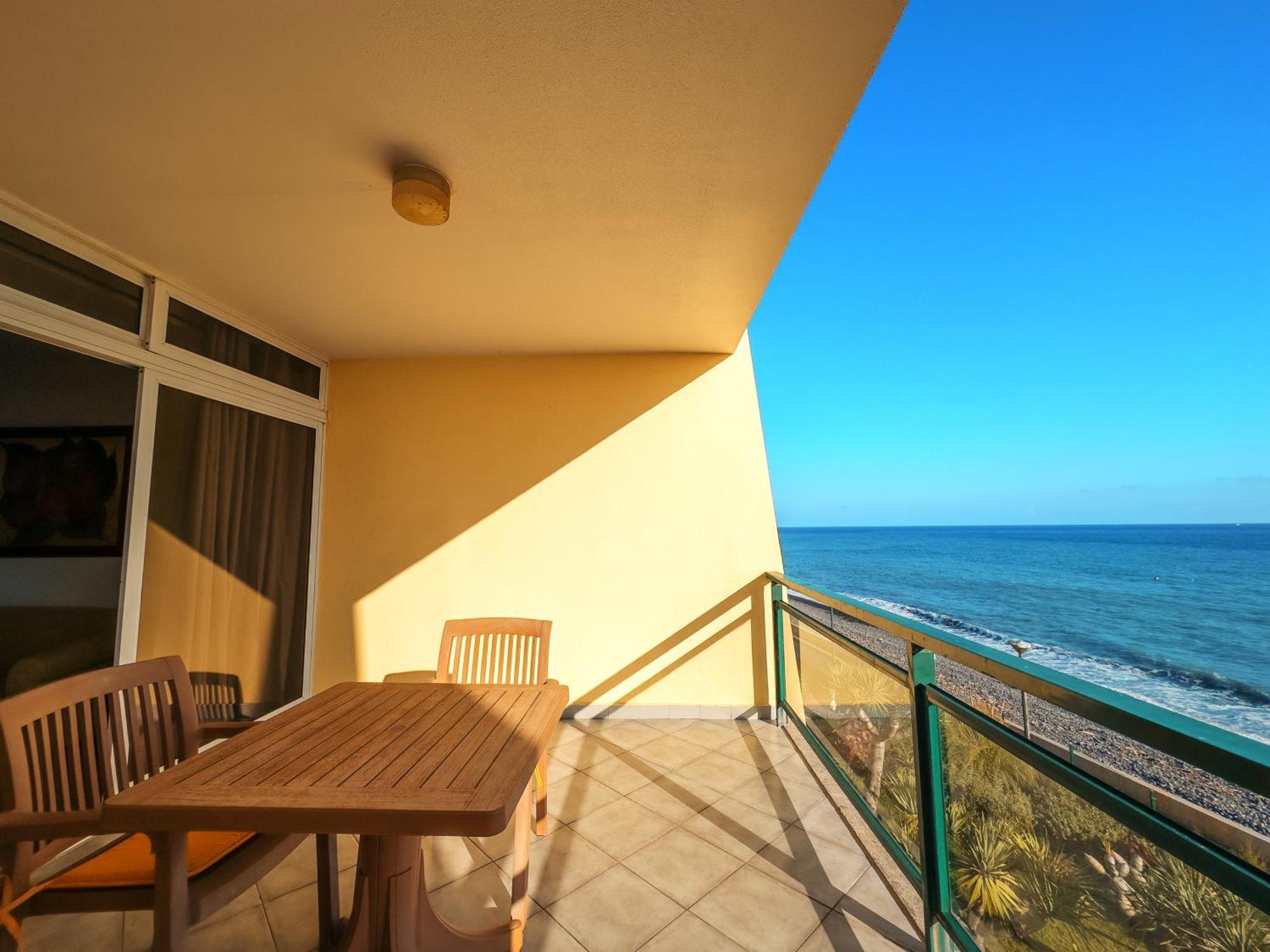 Ferienwohnung Atlantic Gardens Beach - atlanticgardensbeach com Funchal  Exterior foto